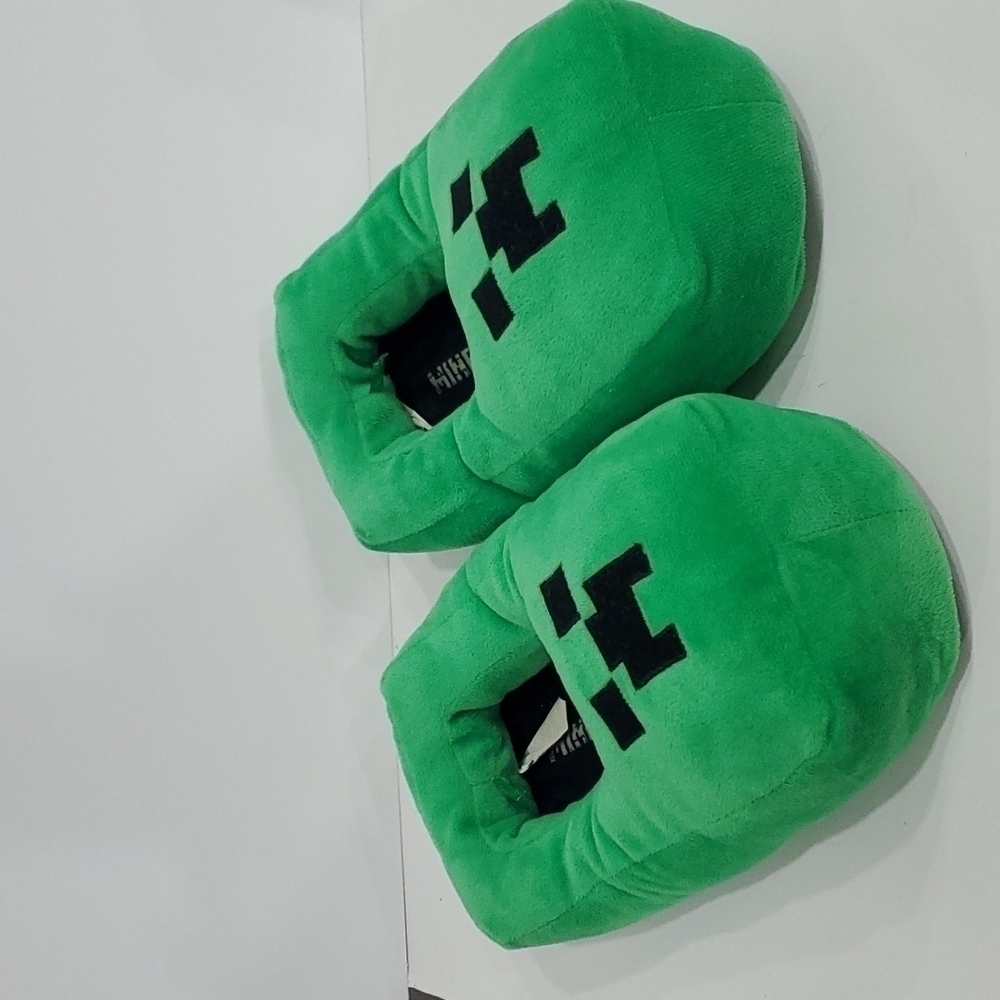 Mine craft slippers size large